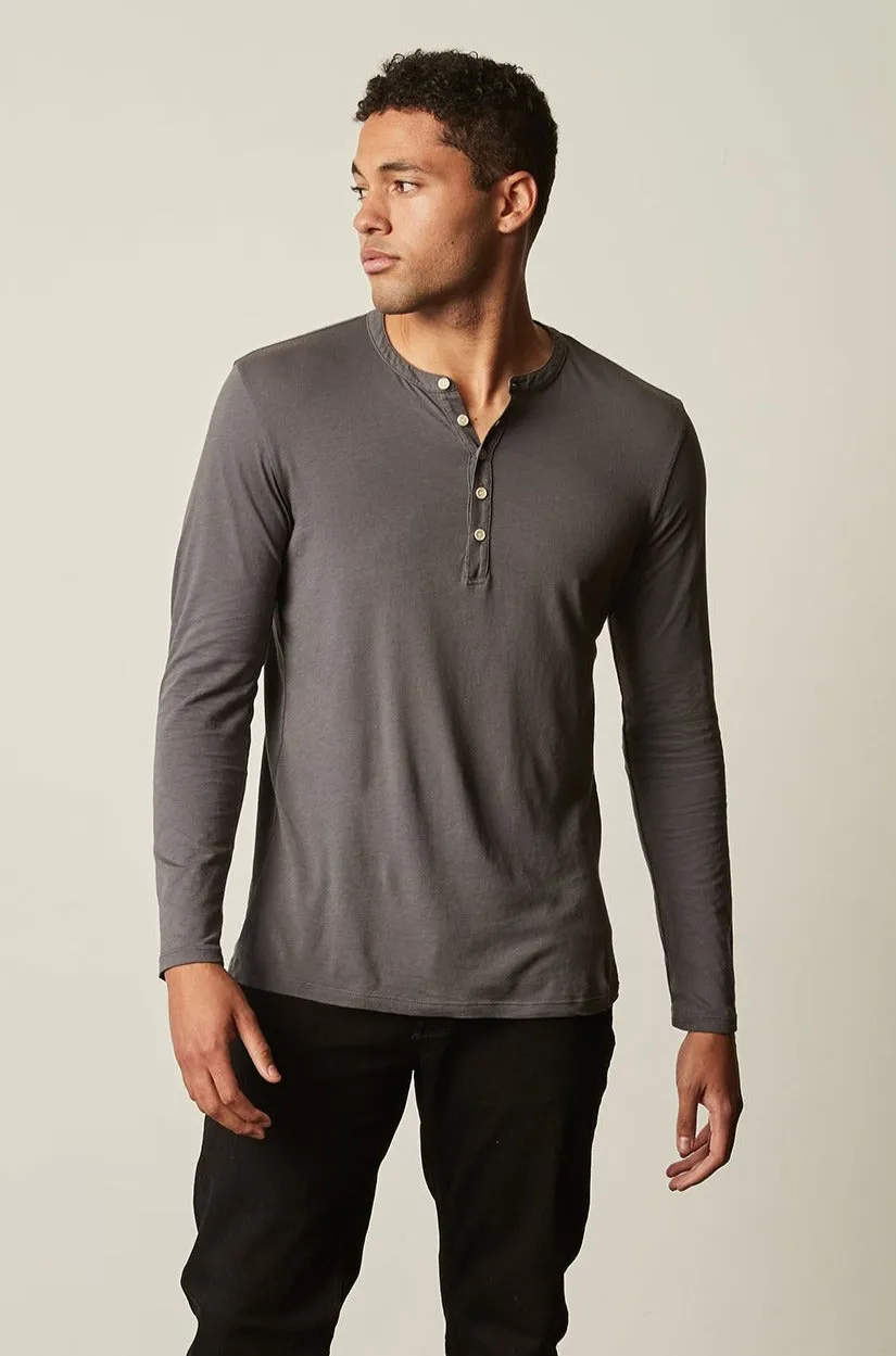 ALVARO HENLEY