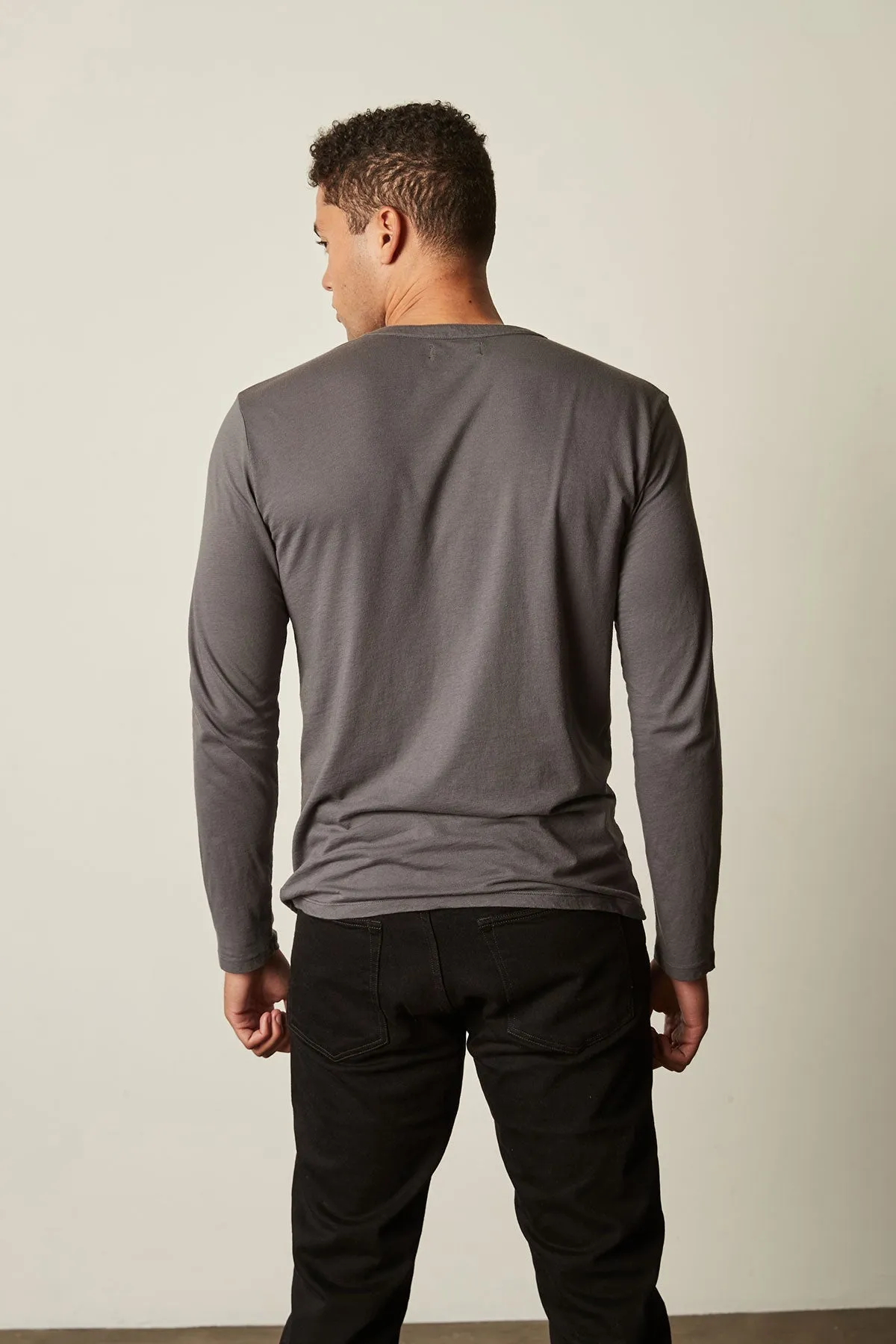 ALVARO HENLEY