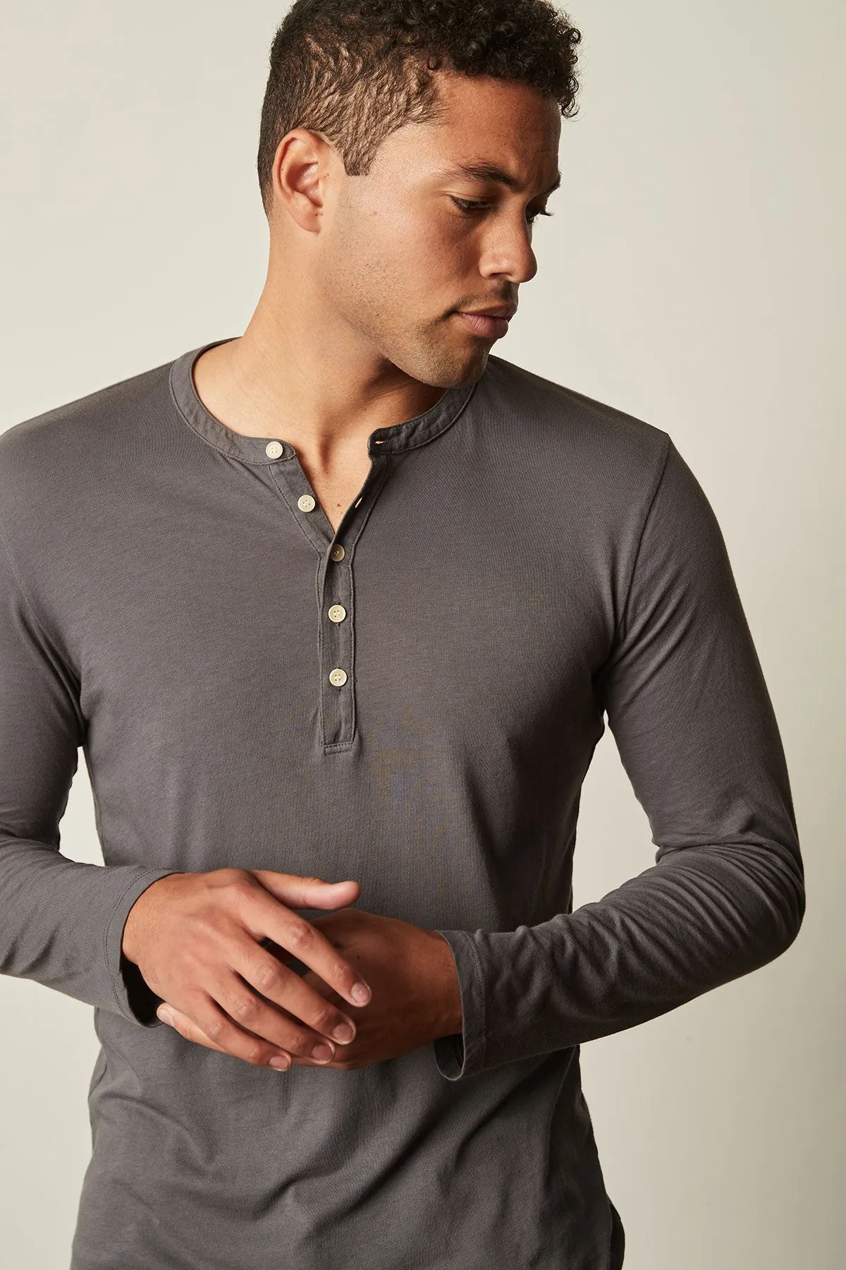 ALVARO HENLEY