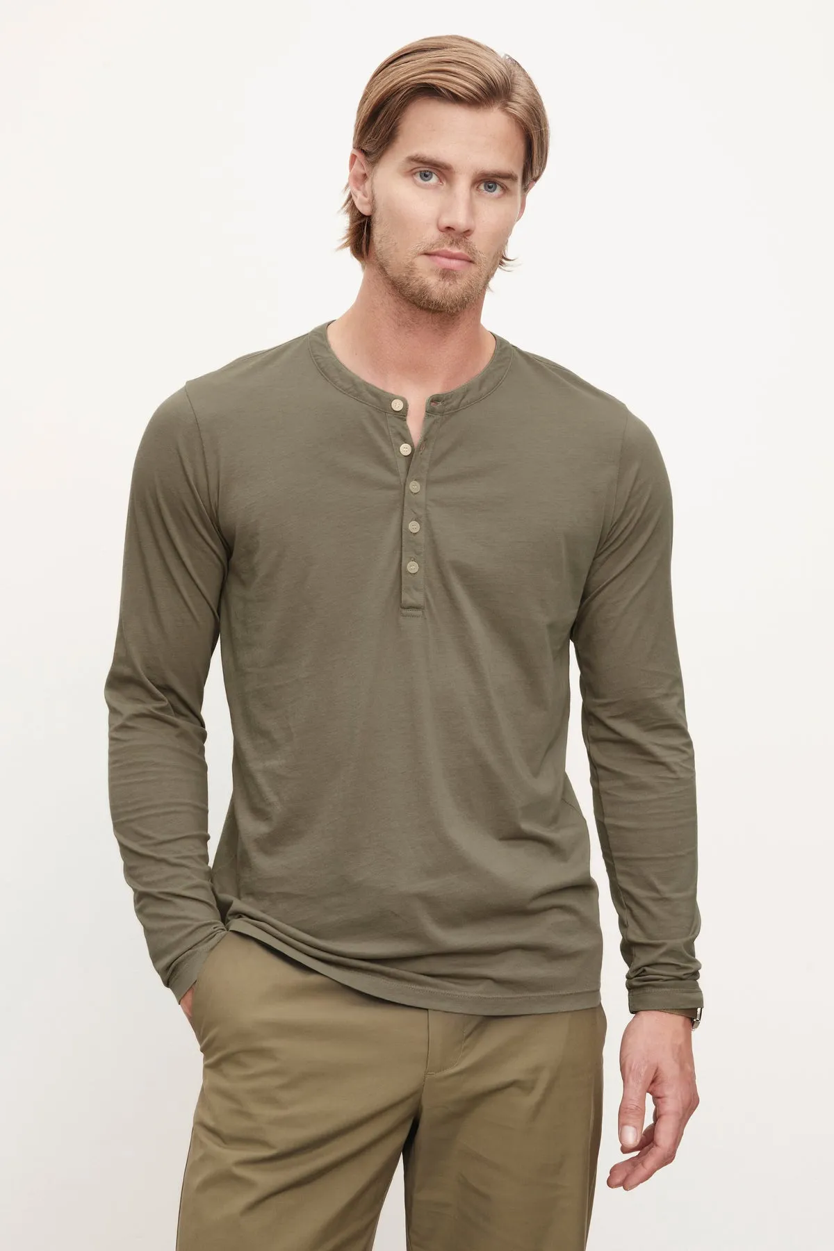 ALVARO HENLEY