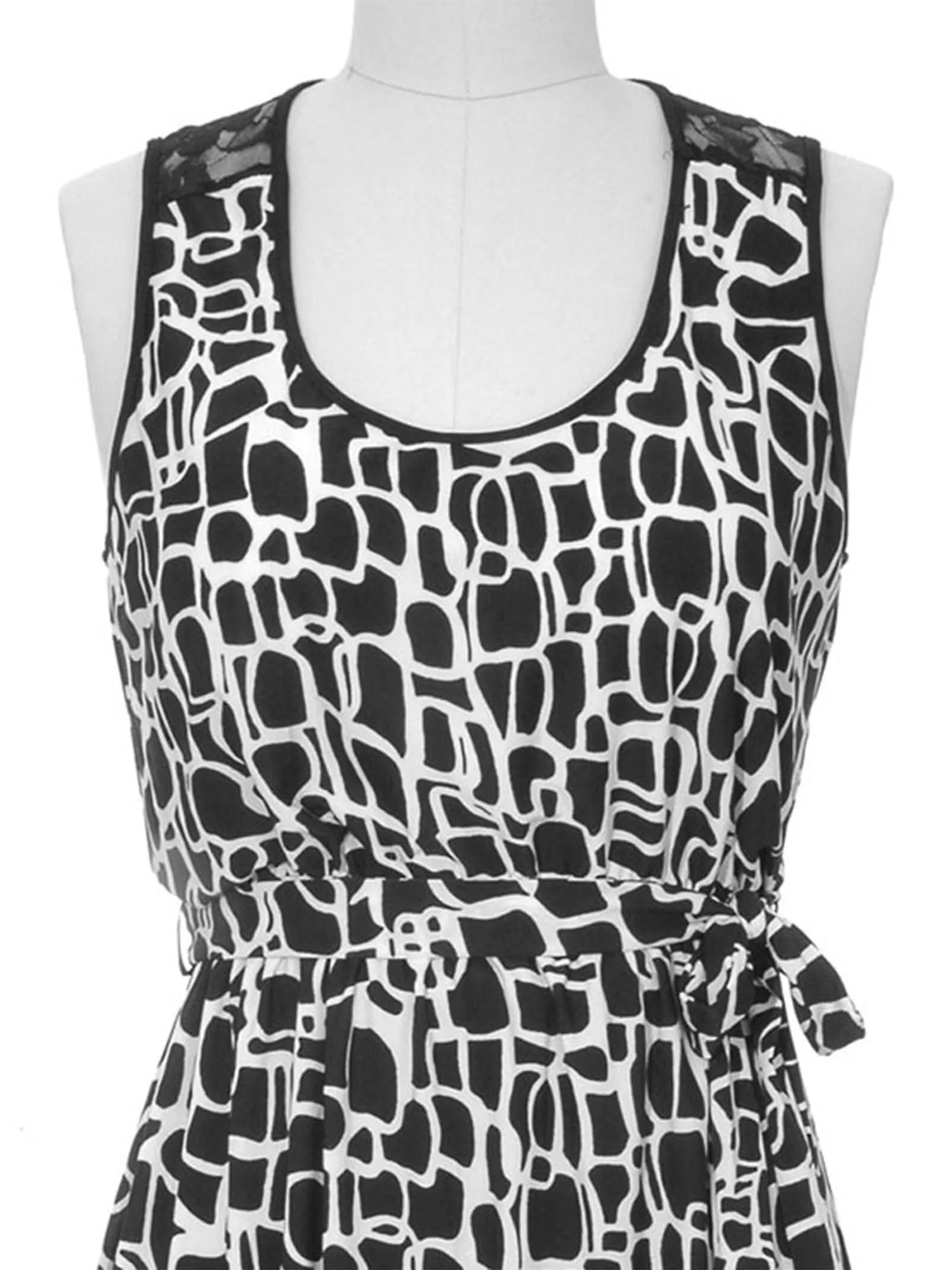 Black & White Print Empire Waist Sleeveless Dress With Lace Back Size Medium