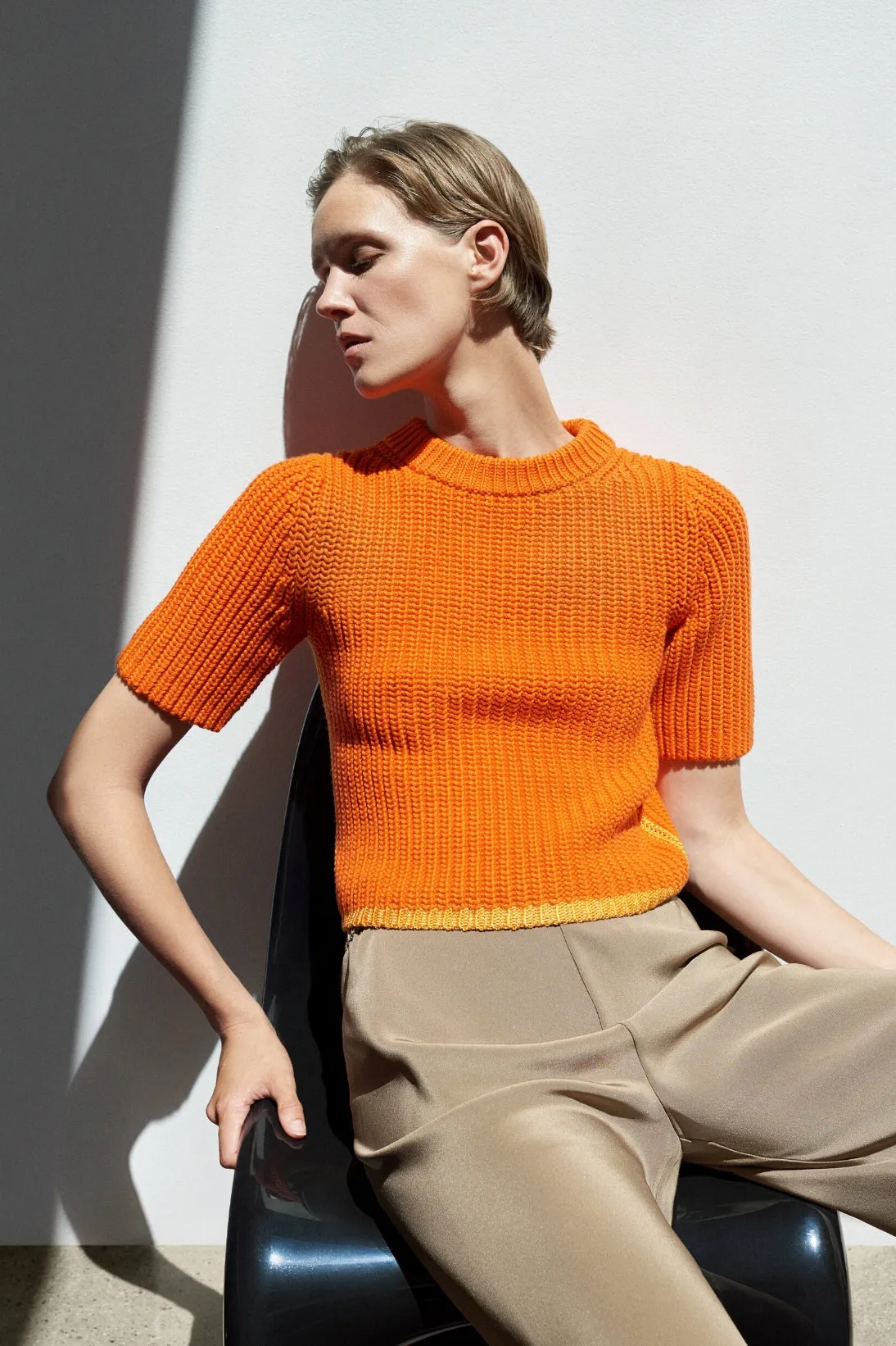 CROPPED MOCK TEE