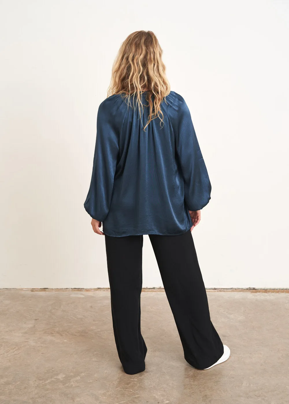 FIONA OVERSIZED SATIN TOP