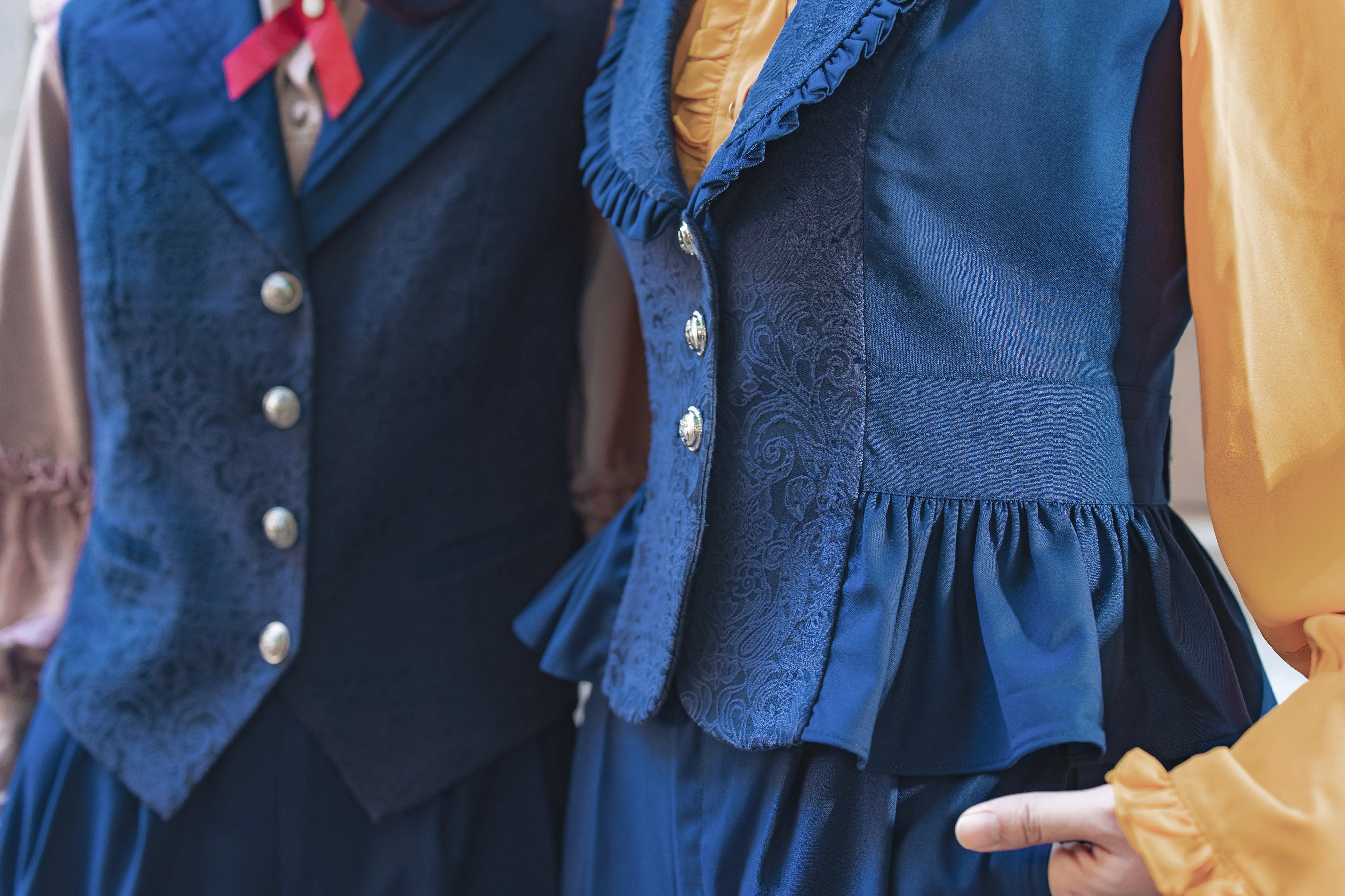 Gemini - Shawl Collar Frill Vest