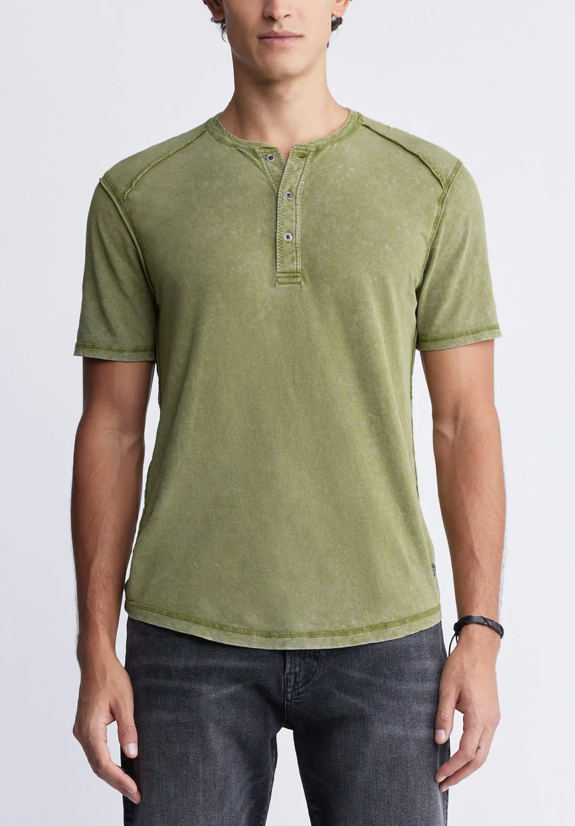 Kitte Men's Henley T-shirt in Spagnum Green - BM24245