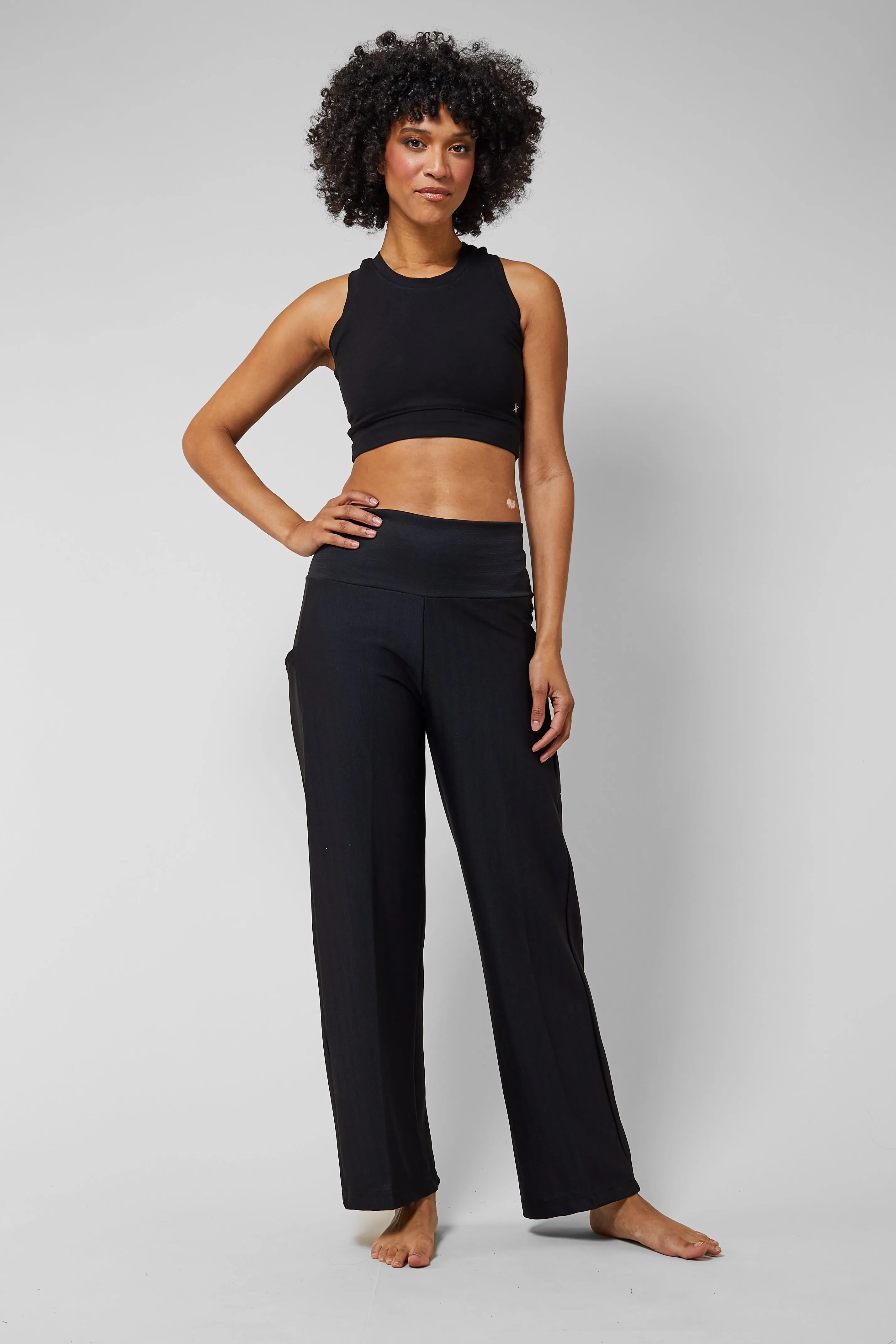 Lightweight Yoga Loose Side Pockets Pant Black