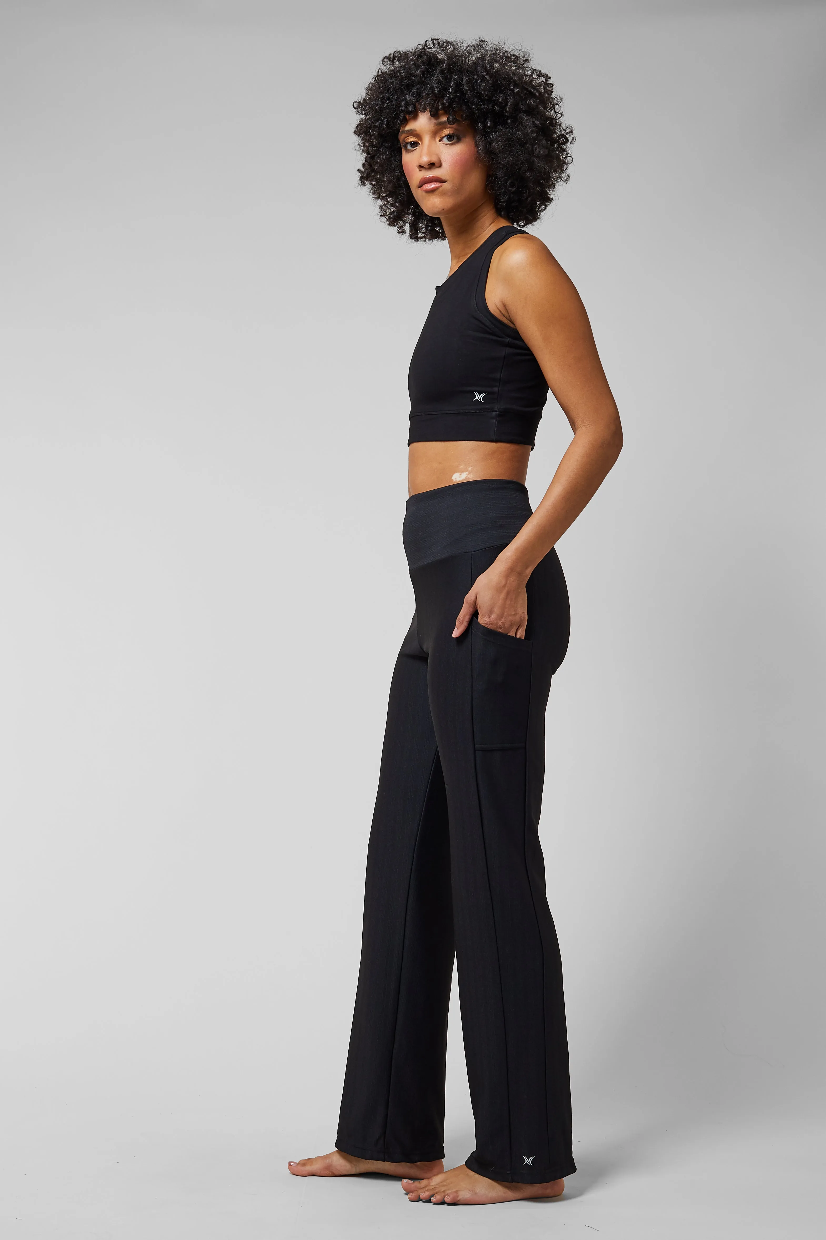 Lightweight Yoga Loose Side Pockets Pant Black