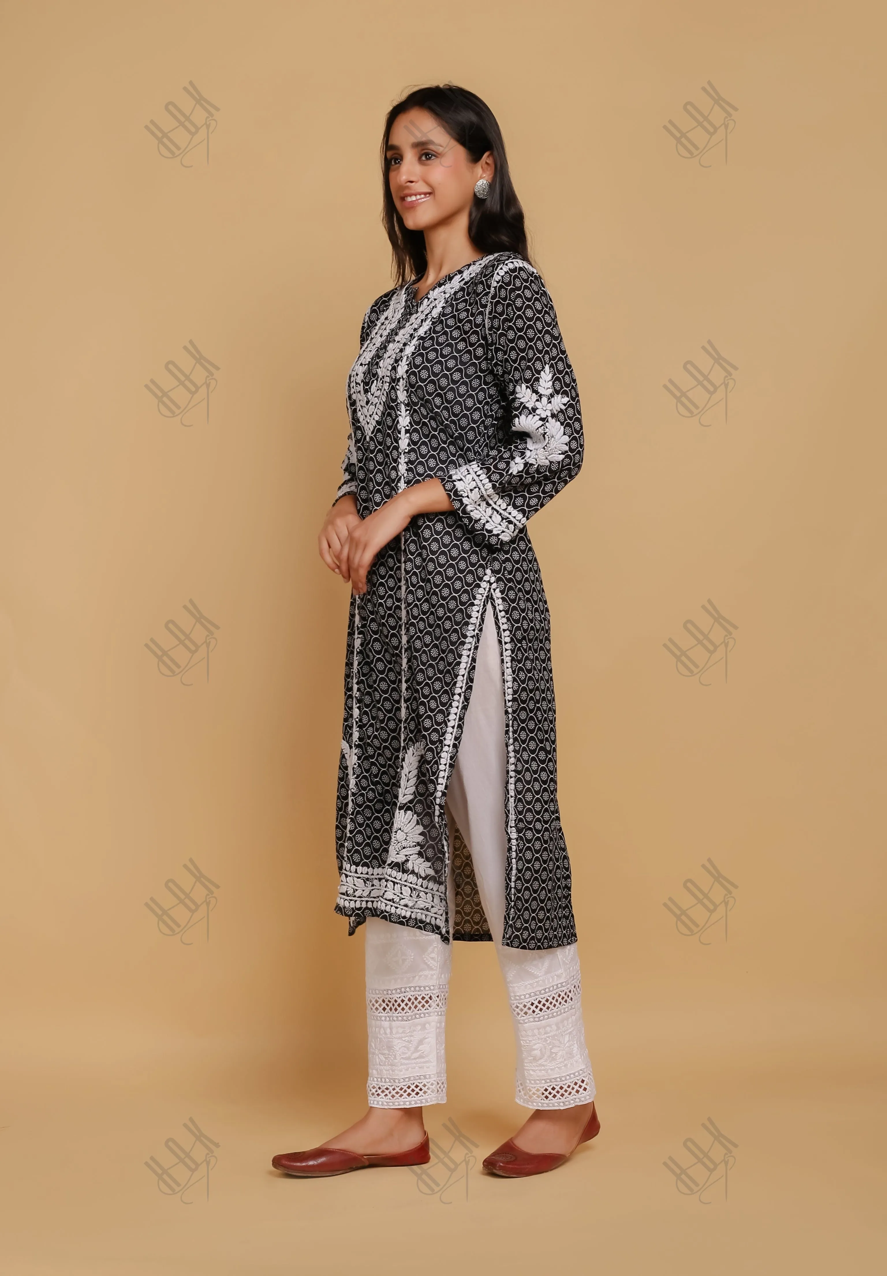 Saba Chikankari Kurta in Mul cotton in Black With White