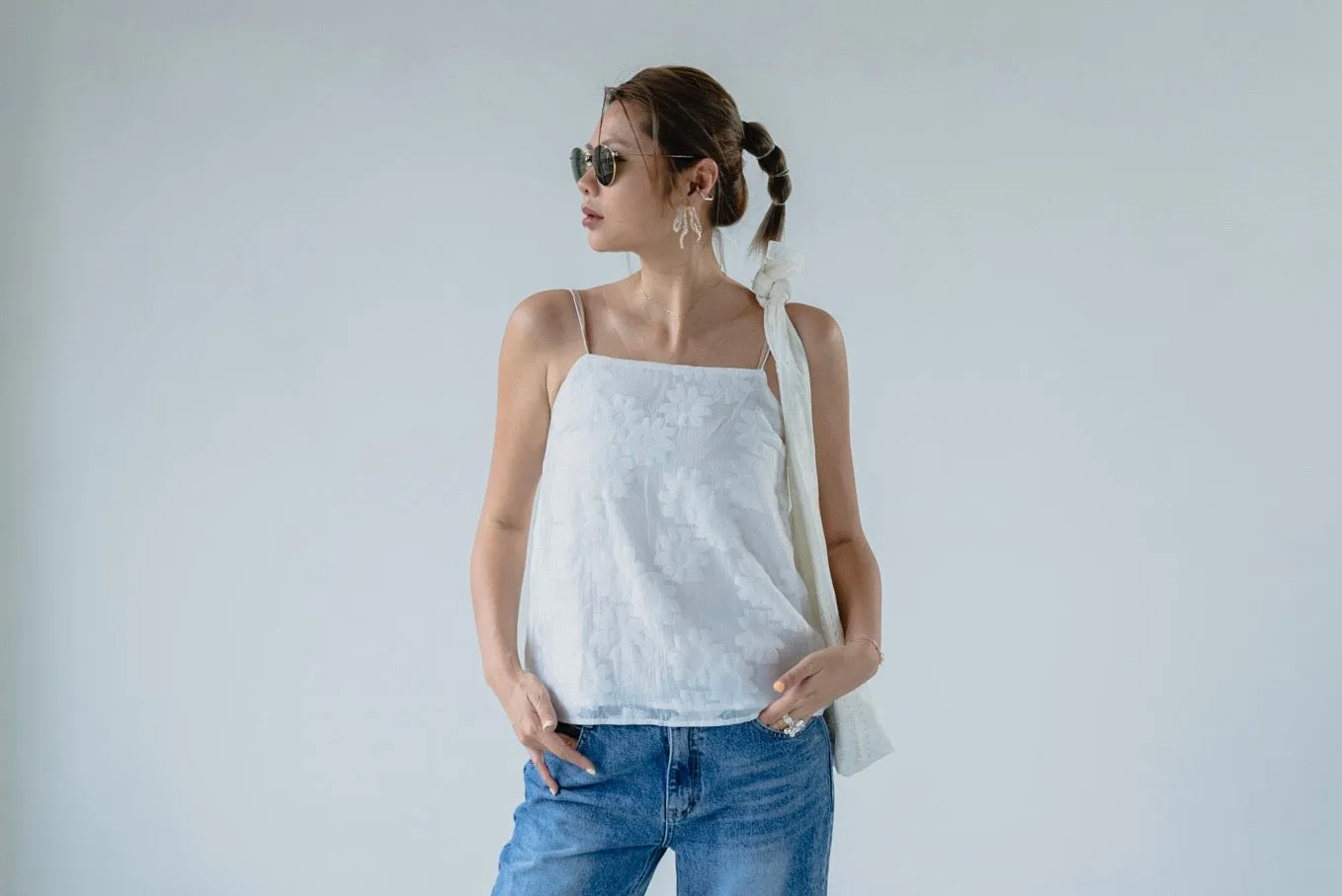 WHITE DAISY SILKY VEST ⭐️ *LAST ONE*