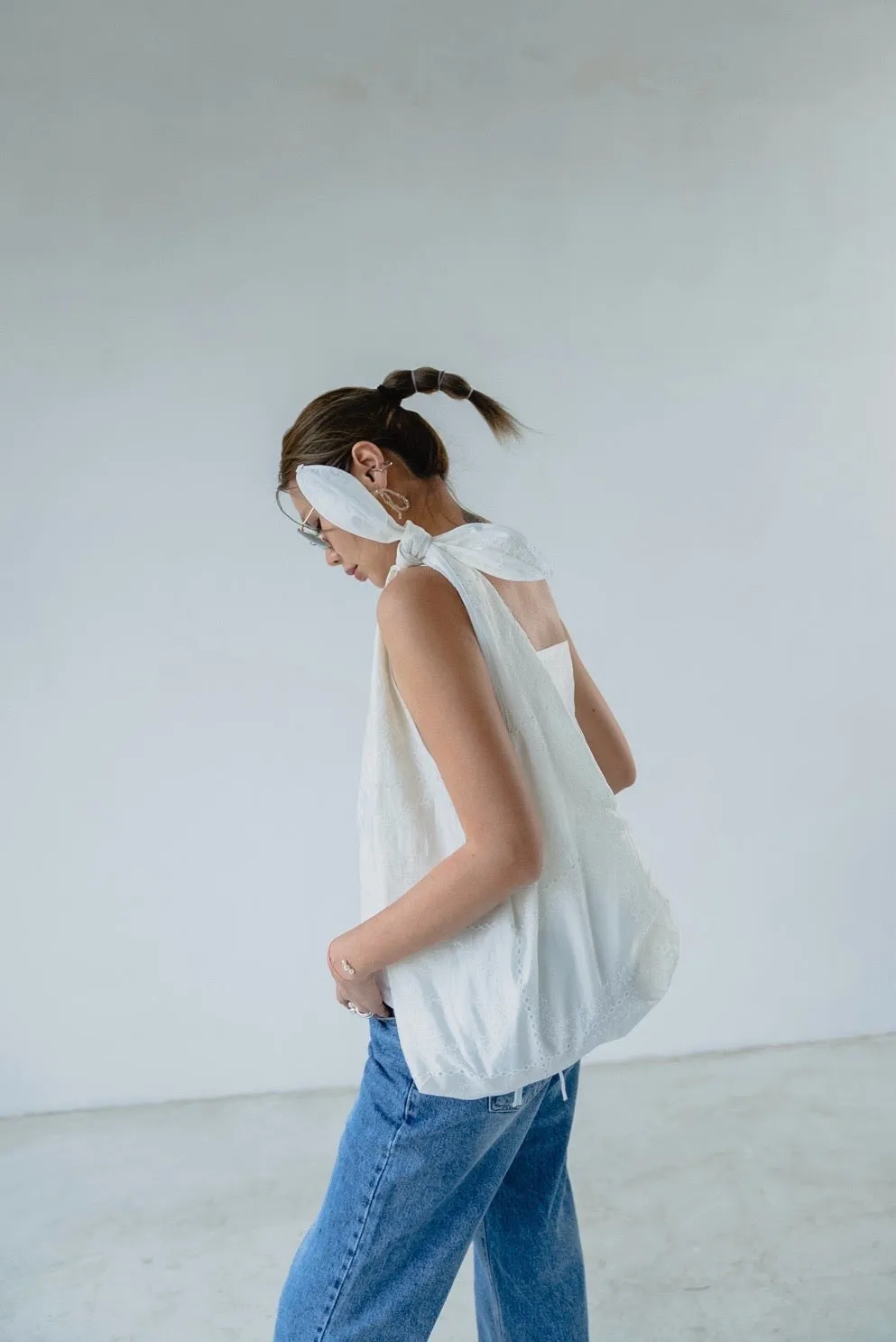 WHITE DAISY SILKY VEST ⭐️ *LAST ONE*