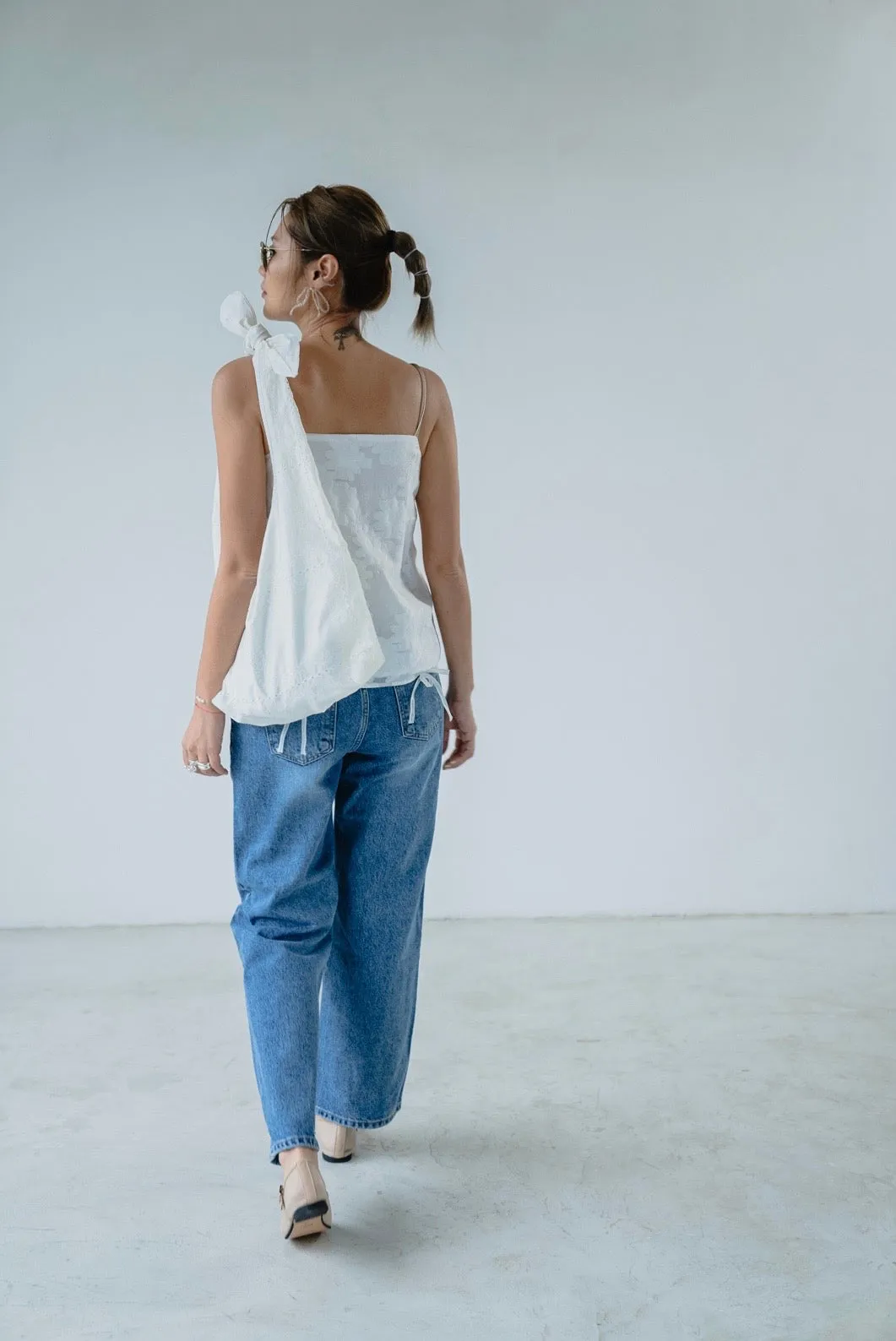 WHITE DAISY SILKY VEST ⭐️ *LAST ONE*